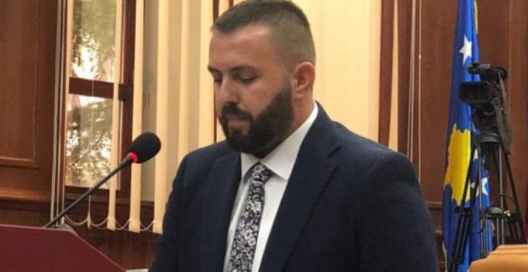 “Asamblisti i GUXO kritikon heshtjen brenda partisë: ngre pyetje për mospropozimin e Vjosa Osmanit”