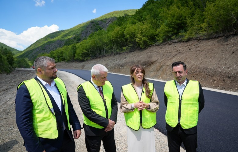 Haxhiu: Rrugët janë lidhje mes njerëzve dhe dëshmi e shtetit në terren