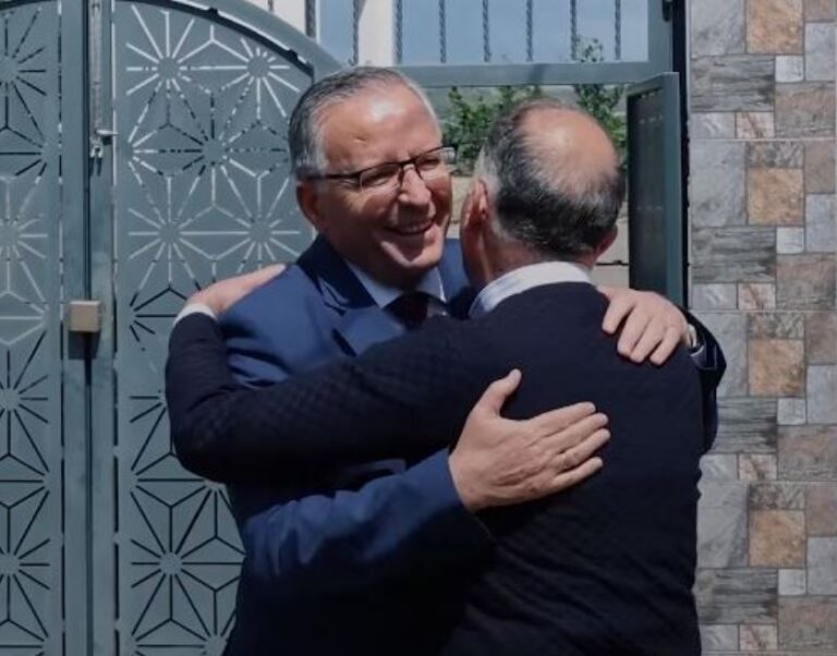 Hamza në Mitrovicë: Thirrje për t’i dhënë fund krizës