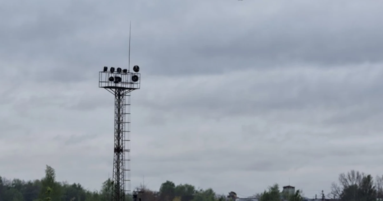 Dy dronë rusë rrëzohen në Letoni, dëmtohet objekt i magazinimit të naftës