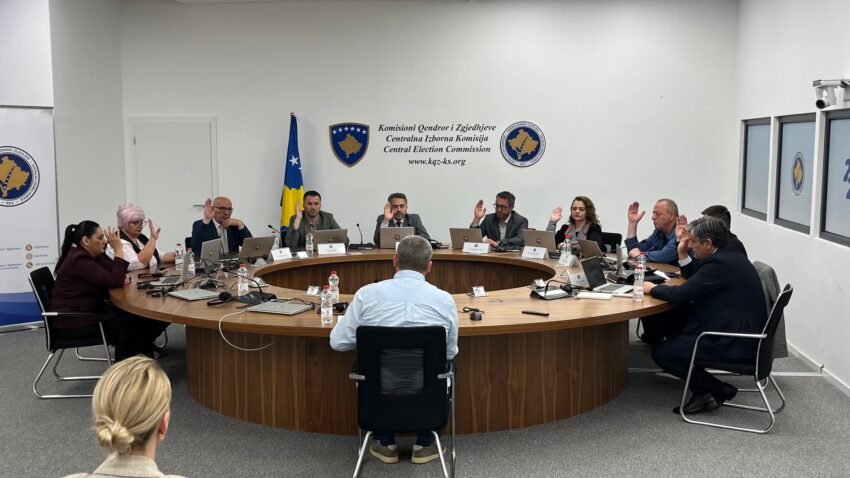 KQZ certifikon 902 kandidatë për deputetë nga 21 subjekte politike