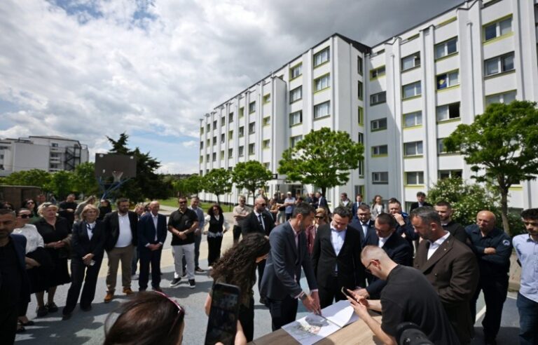 Kurti prezanton projektin për zgjerimin e Qendrës së Studentëve