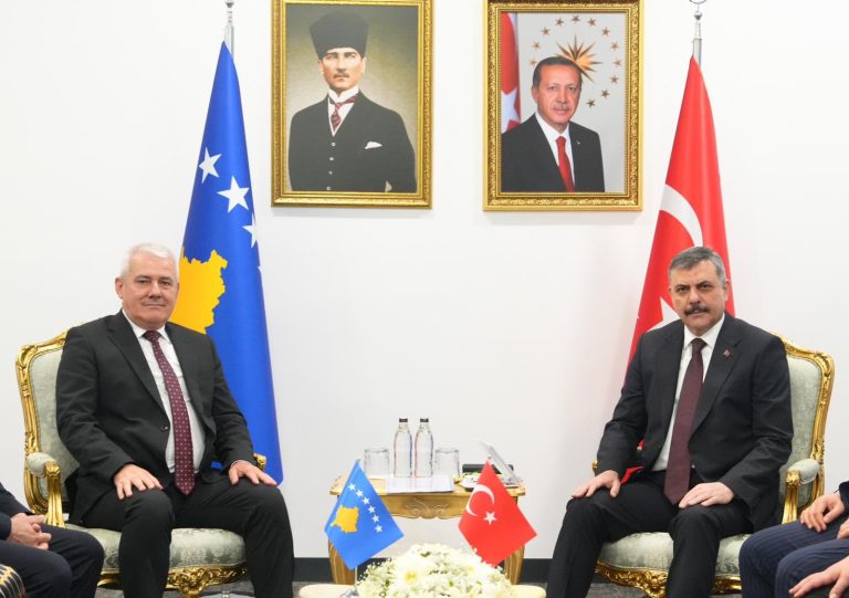 Sveçla në Turqi: Forcohet bashkëpunimi në siguri