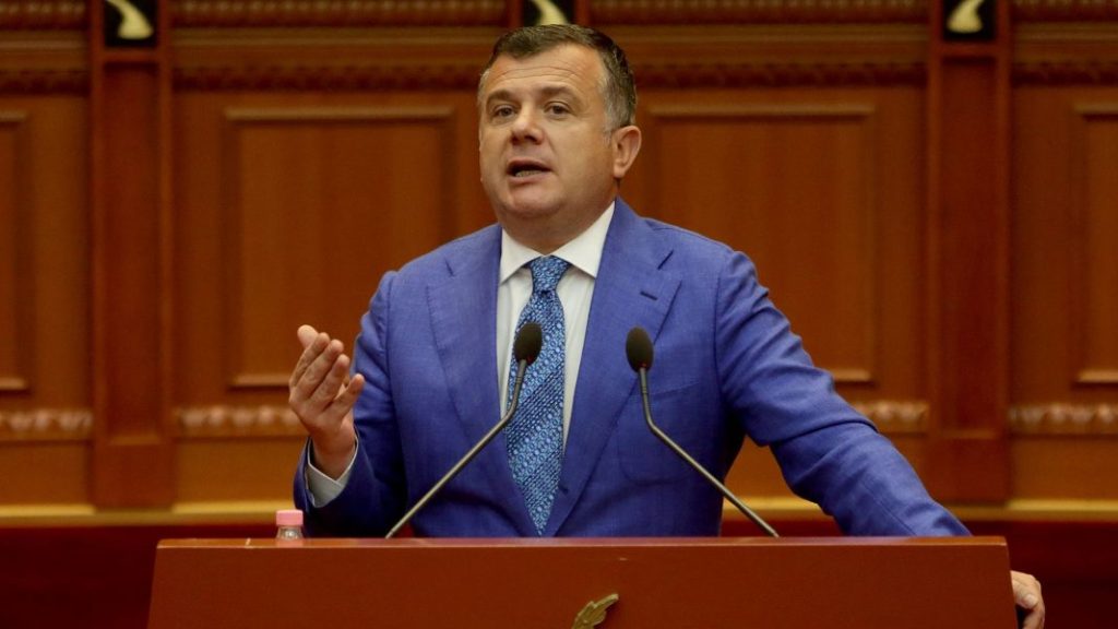 Balla kërkon ndryshime në Kodin Penal pas aksidentit në Durrës