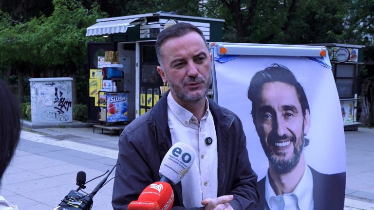 Molliqaj: PDK kontrollohet nga “klikë e vogël”