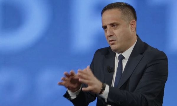 LDK miraton Osmanin, mungojnë disa figura të partisë