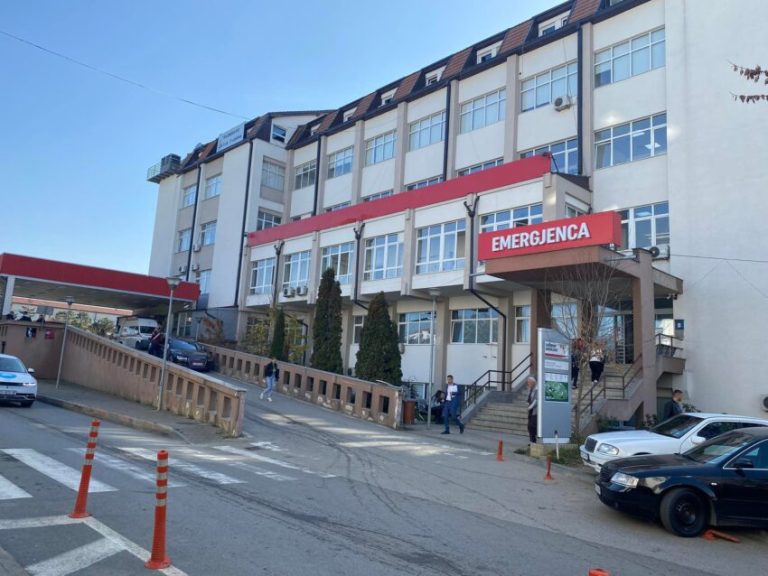 Ndërron jetë motoçiklisti i aksidentuar në Pejë