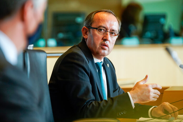 Hoti: “Numri i vetëm që ka rëndësi është ai i LDK-së”