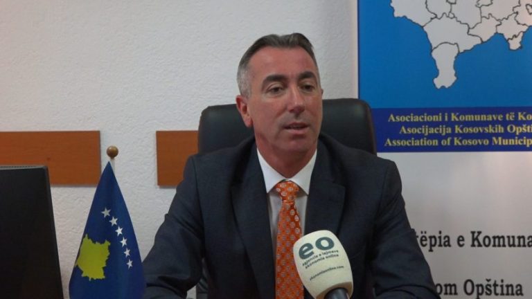 AKK kundërshton KQZ-në për pagesat e stafit zgjedhor