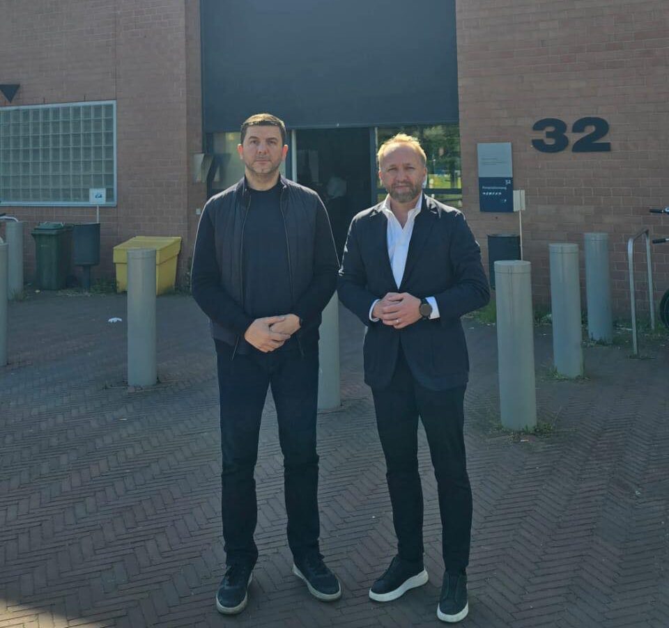 Krasniqi e Tahiri vizitojnë Thaçin: “Besoni në Kosovë”, mesazh për qytetarët
