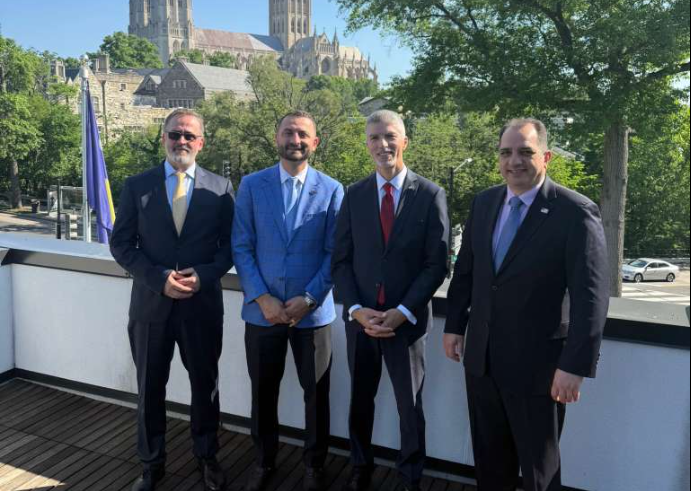 “Albanians for America” zhvillon takime në Uashington për çështjet shqiptare