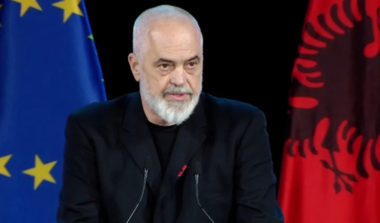 Rama: Prilli solli rekord të ri të turistëve në Shqipëri