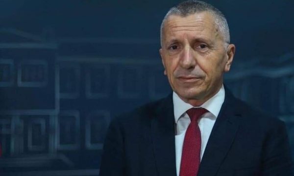 Kamberi: Pasivizimi i adresave, diskriminim serioz ndaj shqiptarëve në Luginë