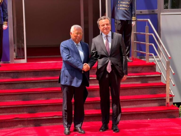 Antonio Costa takohet me Kurtin në Prishtinë