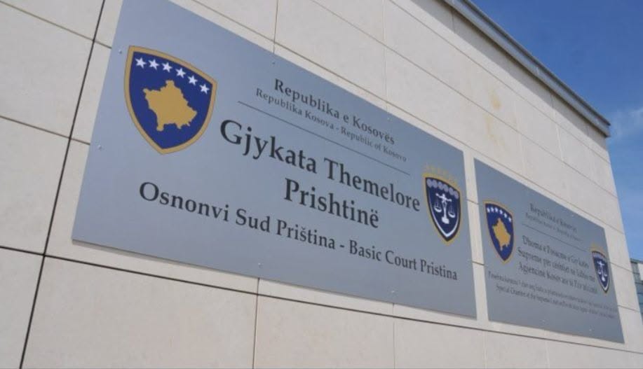 Gjykata në Prishtinë cakton seancën për rastin e krimeve të luftës në mungesë të të akuzuarve