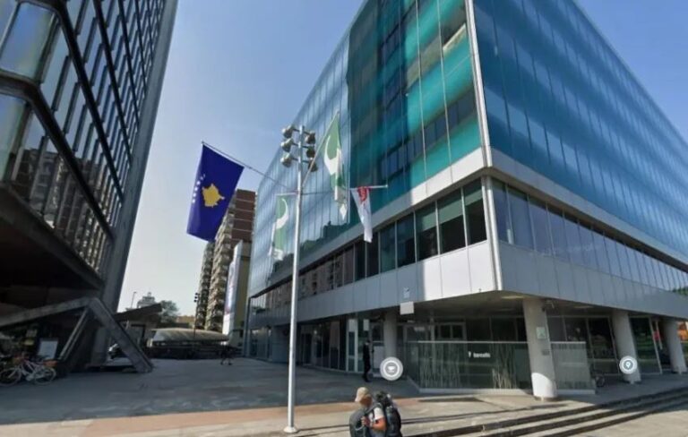 Ambasada e Kosovës në Slloveni fton qytetarët të votojnë para mbylljes së procesit