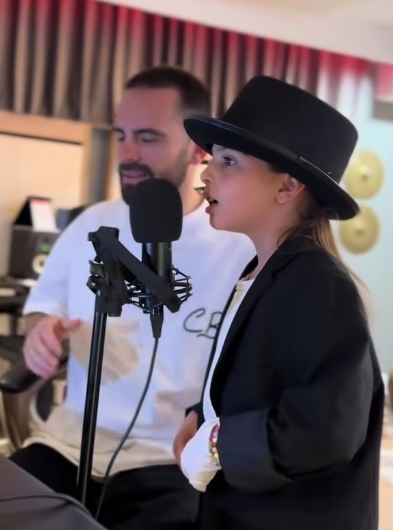 Besnik Qaka dhe e bija Una sjellin një version të veçantë të “Human Nature”