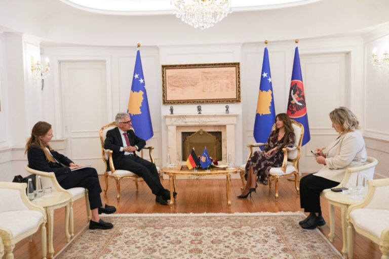 Haxhiu diskuton me ambasadorin gjerman për partneritetin strategjik