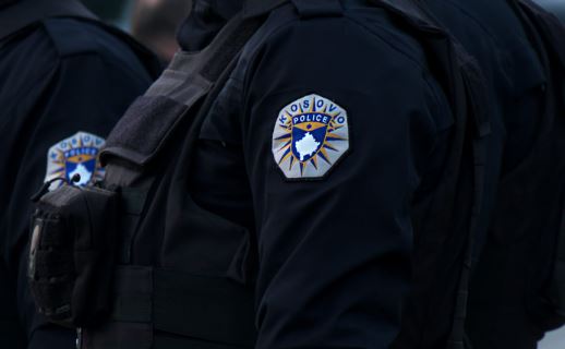 Policia në veri ndalon automjetin e raportuar si i vjedhur
