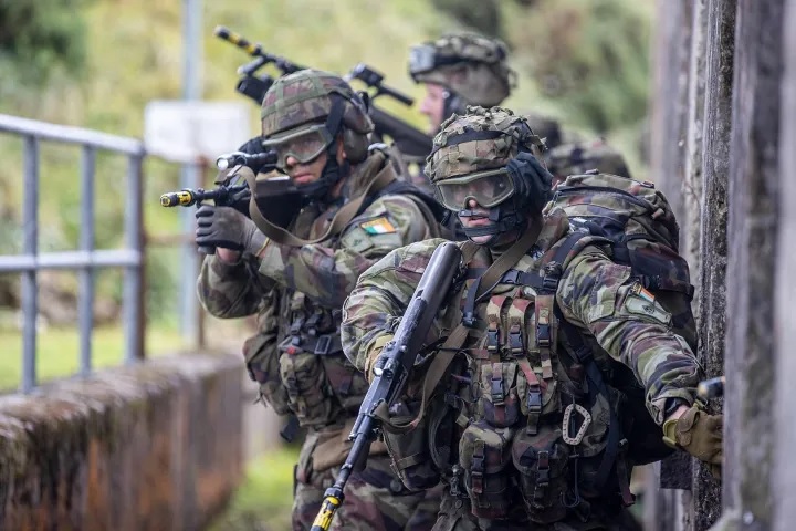 Irlanda zgjat pjesëmarrjen në misionin e KFOR-it në Kosovë