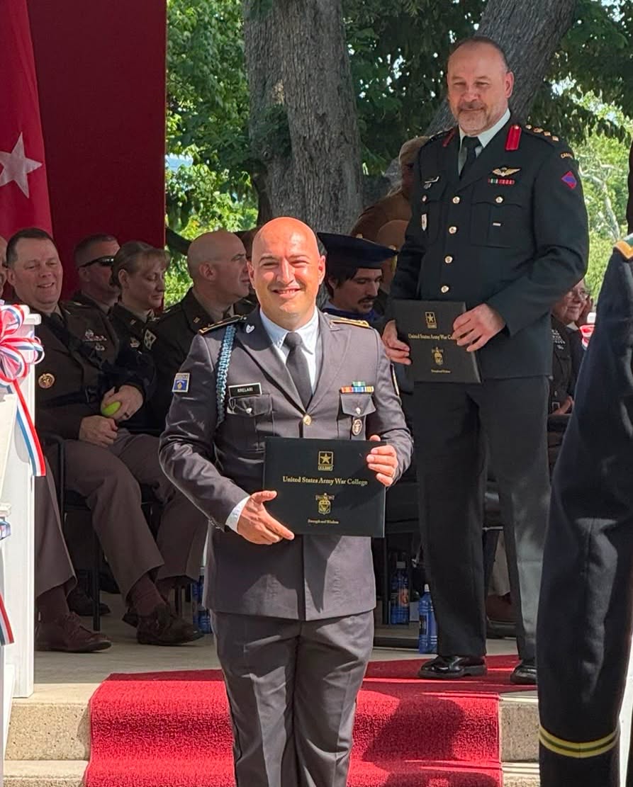FSK: Nënkolonel Vegim Krelani diplomon me sukses në Kolegjin e Luftës së Ushtrisë Amerikane