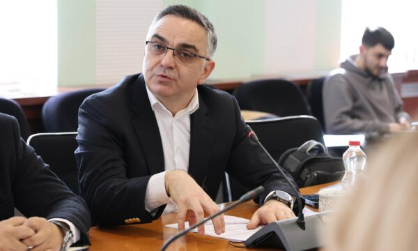 Tahiri: AAK mbështet krijimin e institucioneve, paraqet gjashtë kërkesa për qytetarët