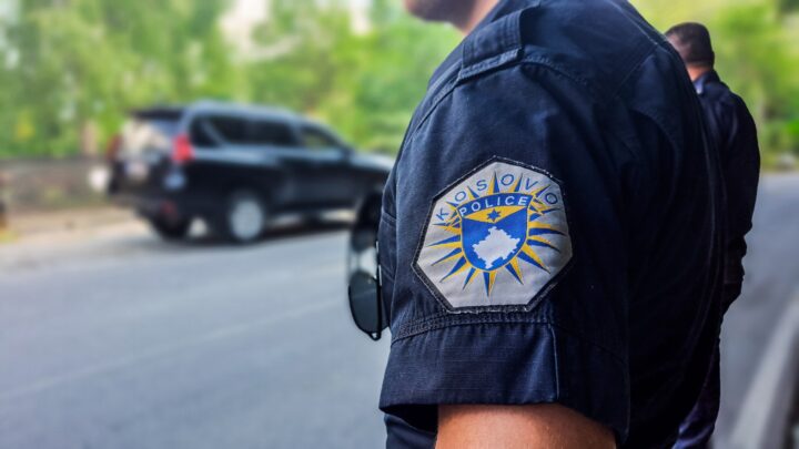 Policia në rajonin e Mitrovicës së Jugut konfiskon armë