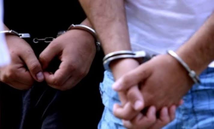 Arrestohen tre persona të dyshuar për falsifikim dokumentesh dhe vepra tjera penale