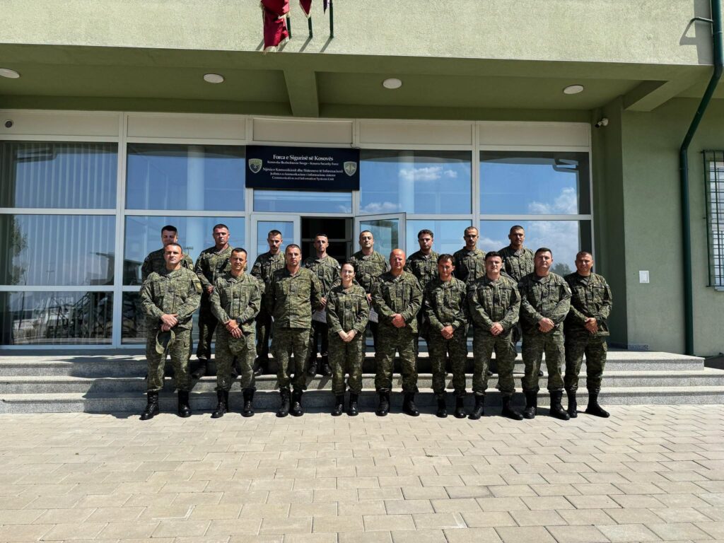 12 kursantë përfundojnë me sukses Kursin e Komunikimit Niveli 2