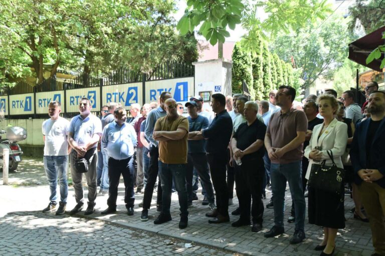 Kusari: Presion i paprecedent ndaj RTK-së, punëtorët pa paga të rregullta