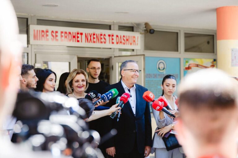 Hamza: Sot vendoset e ardhmja e vendit
