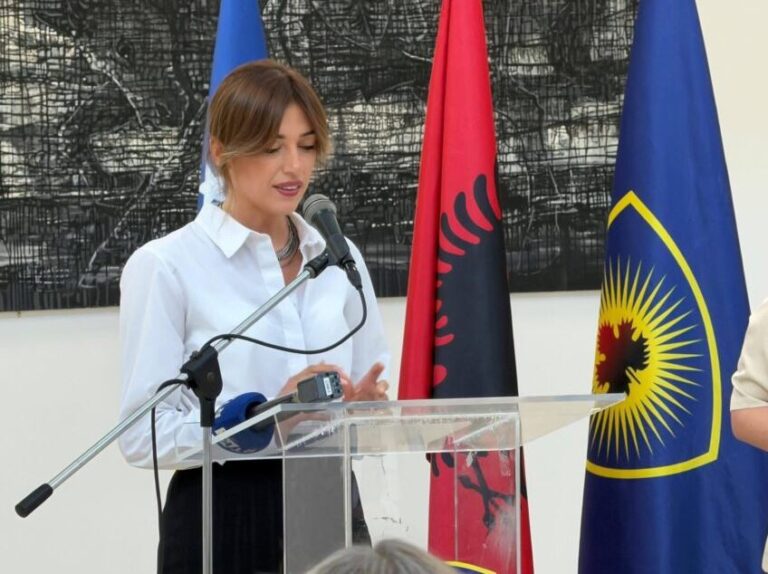 Haxhiu në Therandë: Dhuna seksuale gjatë luftës duhet të trajtohet si çështje drejtësie