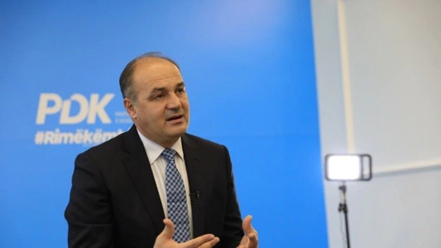 Hoxhaj kundërshton rikthimin e emërtimeve jugosllave në Tetovë