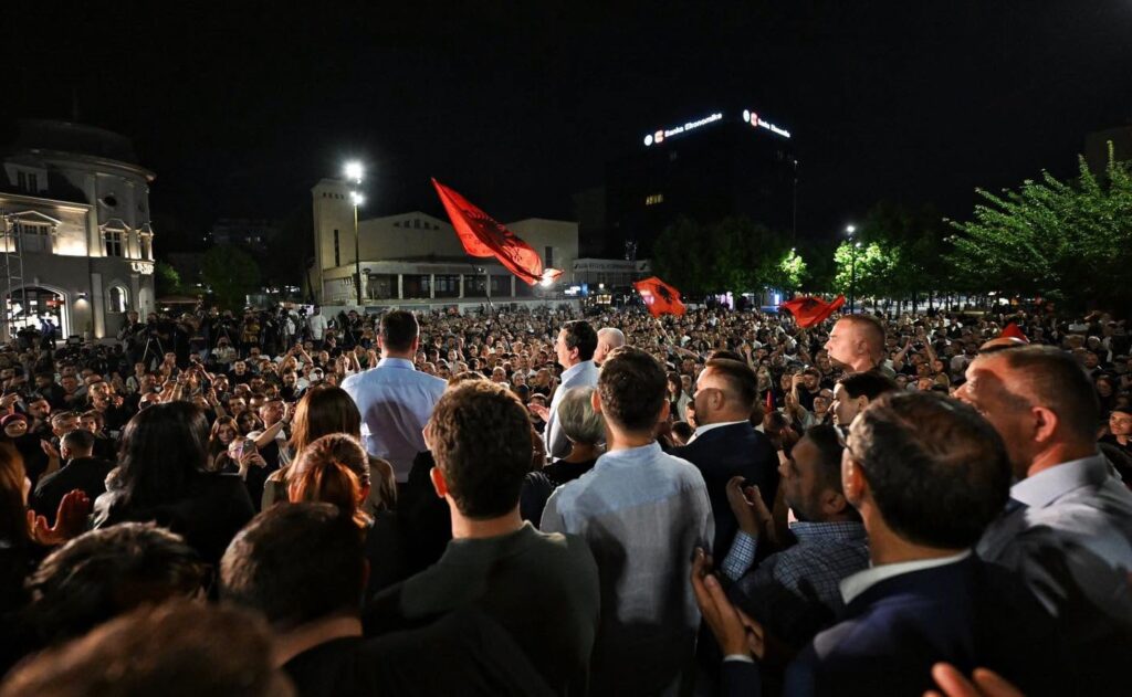 Kurti: Falënderim qytetarëve dhe thirrje për vazhdim të punës për shtetin