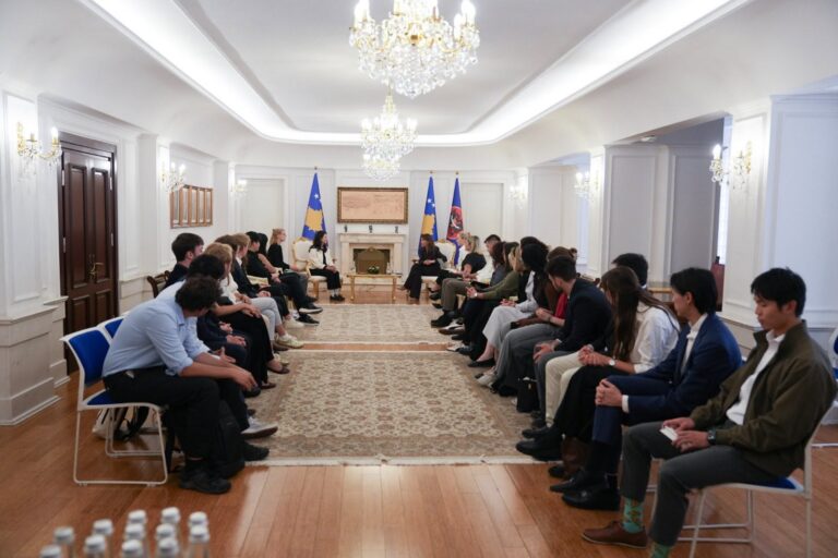 Haxhiu pret studentët e ETH Zürich, diskuton për Kosovën dhe potencialin e saj