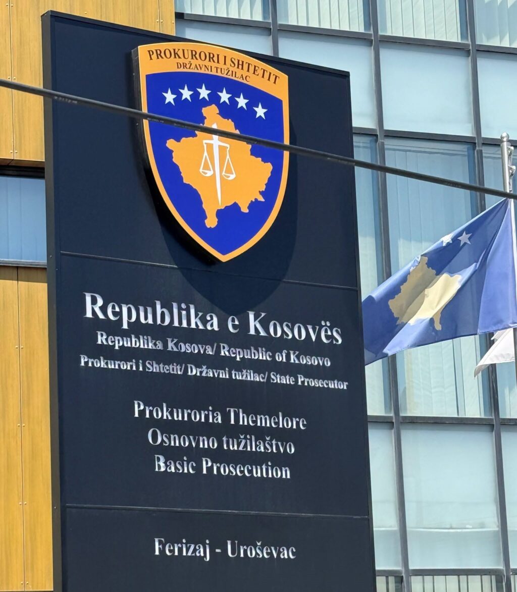 Ndalohen tre persona të dyshuar për keqpërdorim të detyrës zyrtare