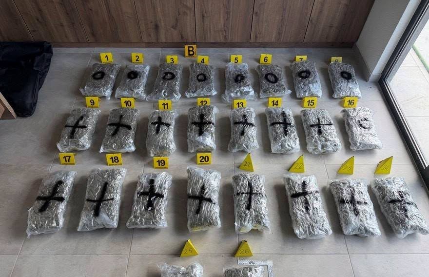 Policia dhe Prokuroria sekuestrojnë 60 kg drogë, arrestohen 4 të dyshuar në Prishtinë dhe Ferizaj