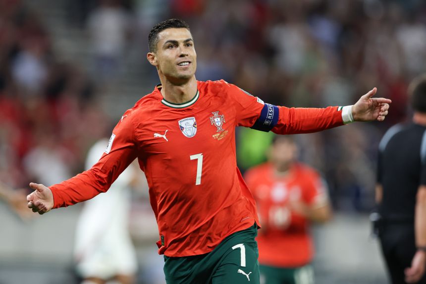 Ronaldo vendos rekord në Botëror