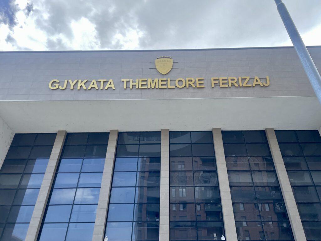 Gjykata cakton 30 ditë paraburgim për të dyshuarën për vrasjen në Ferizaj