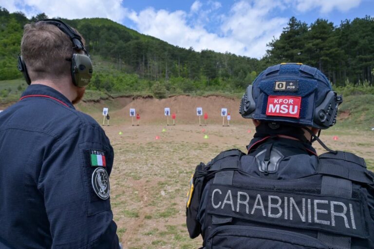 KFOR-i zhvillon stërvitje me qitje për rritjen e gatishmërisë operacionale