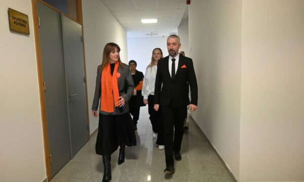 Atiq reagon ndaj lirimit të prokurorëve serbë, përdor shprehje fyese