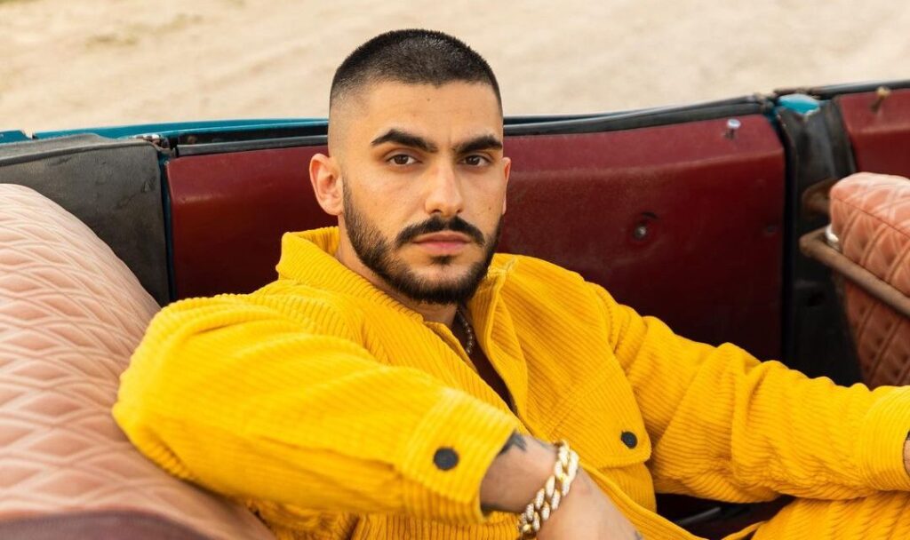 Butrint Imeri feston 30-vjetorin me miqtë dhe surpriza të shumta