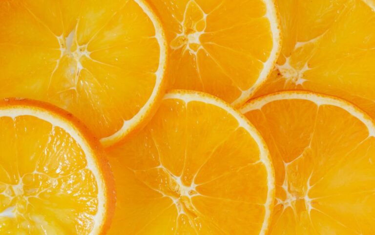 Katër vitaminat që rekomandohen gjatë stinës së verës
