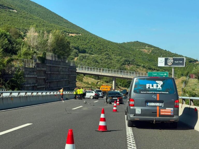 Aksident në autostradën “Ibrahim Rugova”, 7 të lënduar marrin trajtim dhe lirohen