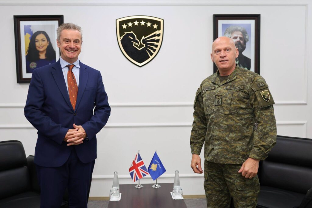 Jashari dhe ambasadori britanik diskutojnë për forcimin e bashkëpunimit me FSK-në