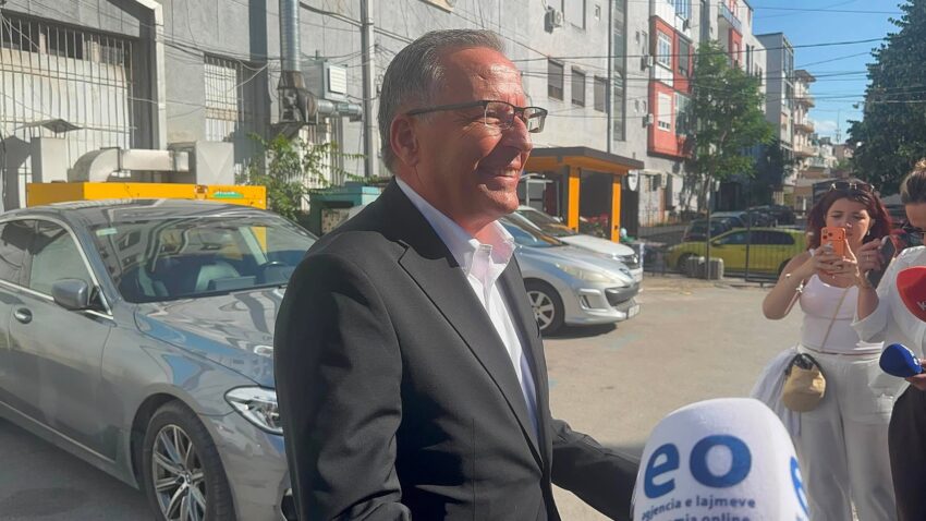 Hamza: PDK pranon takimin me Kurtin, propozon nesër në orën 09:00
