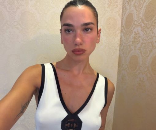 Dua Lipa rikthehet në Prishtinë për Sunny Hill