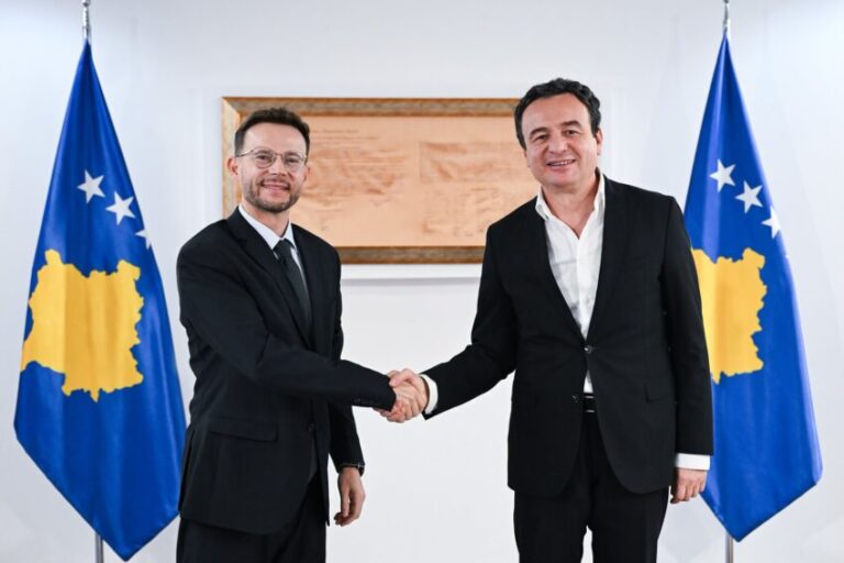 Kurti diskuton me Ardian Jusufin për inteligjencën artificiale