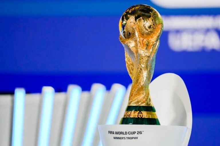 Katër superfuqitë e futbollit sigurojnë gjysmëfinalet e Botërorit 2026