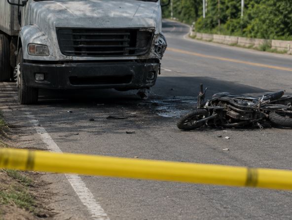 Aksident fatal në Veriq të Istogut, humb jetën motoçiklisti pas përplasjes me kamion